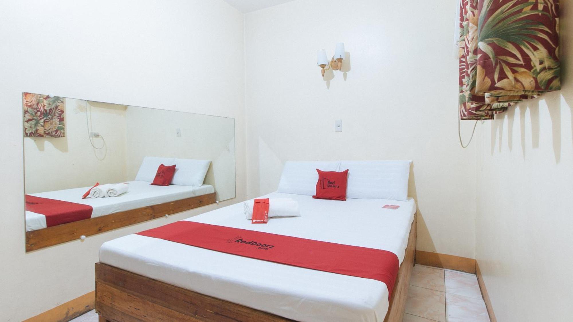 Reddoorz @ Golden Victory Hotel Mabalacat Pampanga Buitenkant foto
